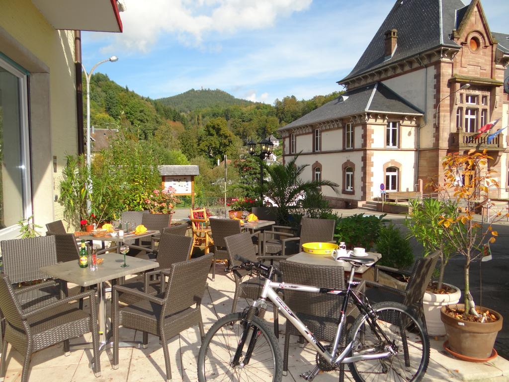 Logis Hotel - Restaurant Aux Bruyeres Orbey Exterior photo