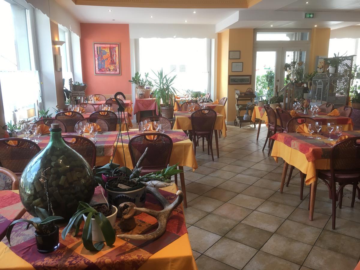 Logis Hotel - Restaurant Aux Bruyeres Orbey Exterior photo